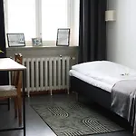 Bjorkenheim Hostel *