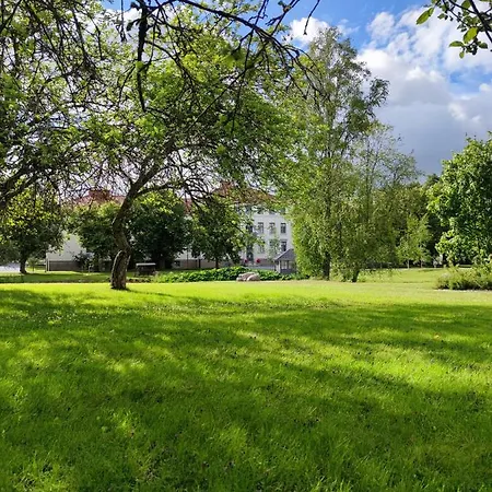 Bjorkenheim Hostel *