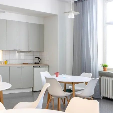 Bjorkenheim Hostel *