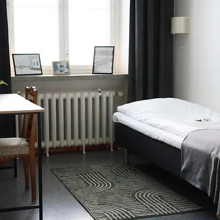 Bjorkenheim Hostel *
